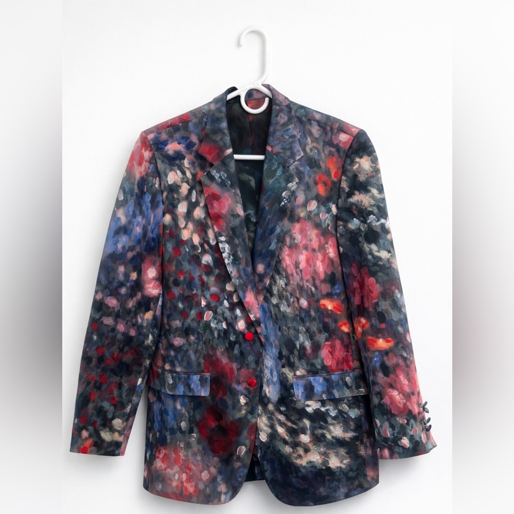 Tailored Artistic Blazer – Custom Made, Fully Lined, Unique Fabric
Condition: